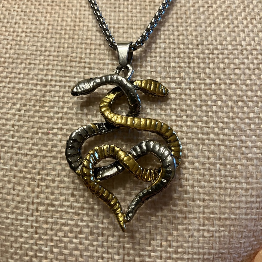 GOLD AND SILVER NECKLACE INTERTWINED SNAKES ON SILVER CHAIN - Picture 2 of 8
